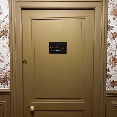 Penzion Au Charme De 3*